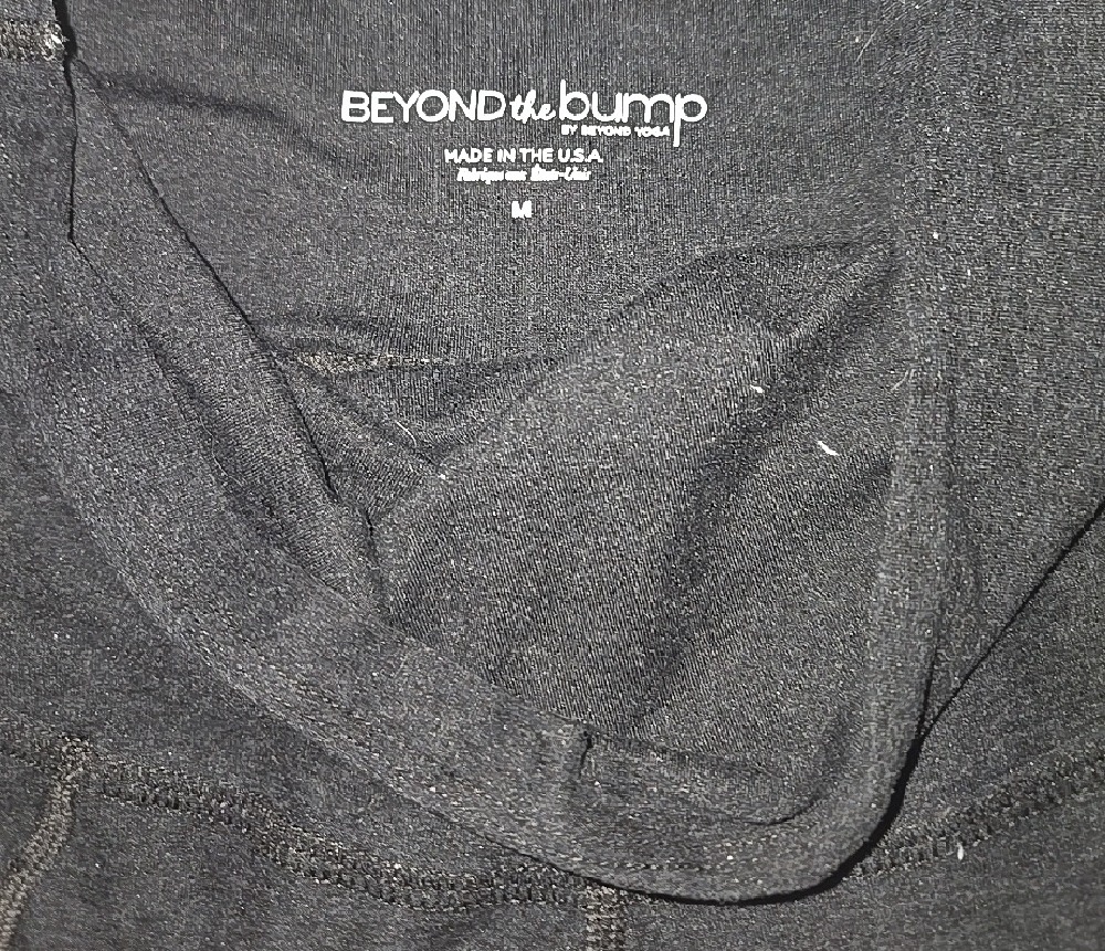 Beyond the Bump Black High-Waisted Leggings - Picture 3 of 3